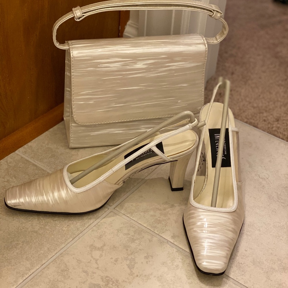 Like new shoes and purse!